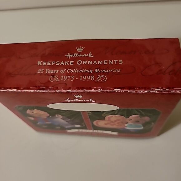 1998 Hallmark Keepsake Ornament - Picture 2 of 10